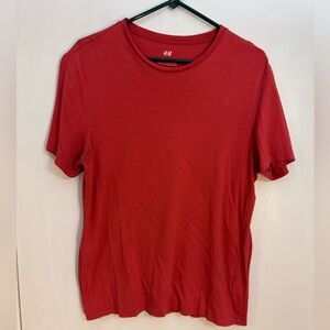 H&M size medium Men's Red T-Shirt